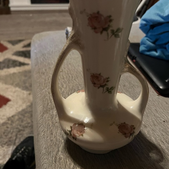 Vintage Royal China warranted vase 22 karat gold - Picture 2 of 3